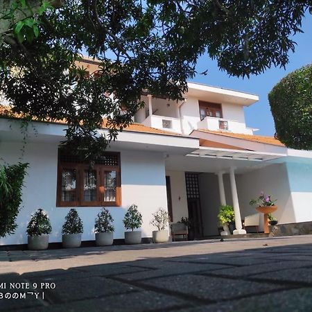 Suriya Arana Bed and Breakfast Negombo Eksteriør billede