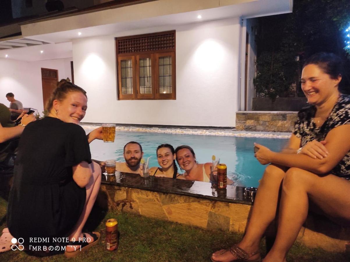 Suriya Arana Bed and Breakfast Negombo Eksteriør billede