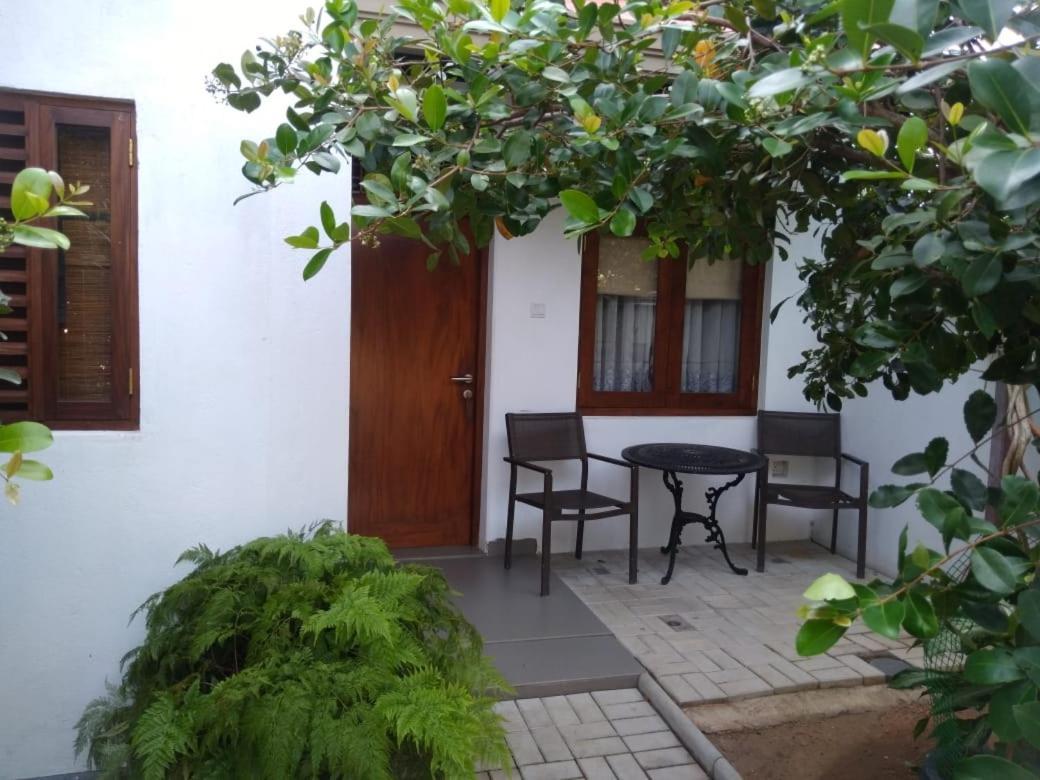 Suriya Arana Bed and Breakfast Negombo Eksteriør billede