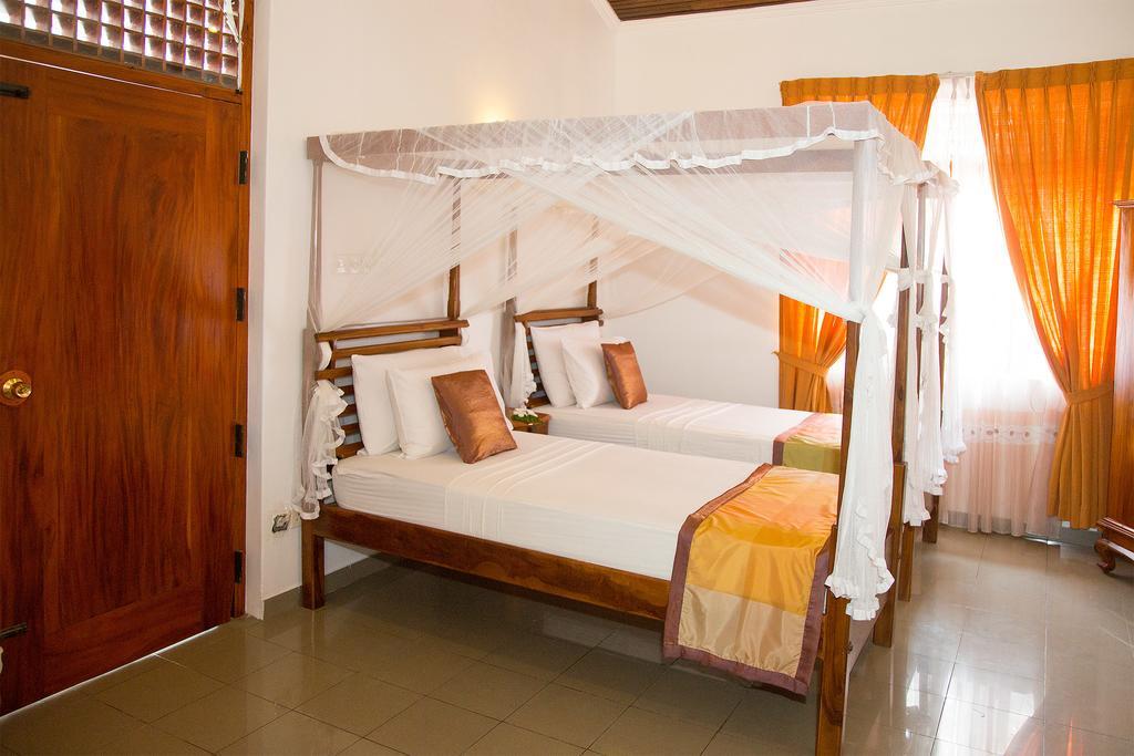 Suriya Arana Bed and Breakfast Negombo Eksteriør billede