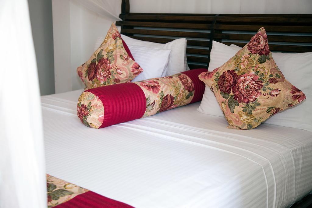 Suriya Arana Bed and Breakfast Negombo Eksteriør billede