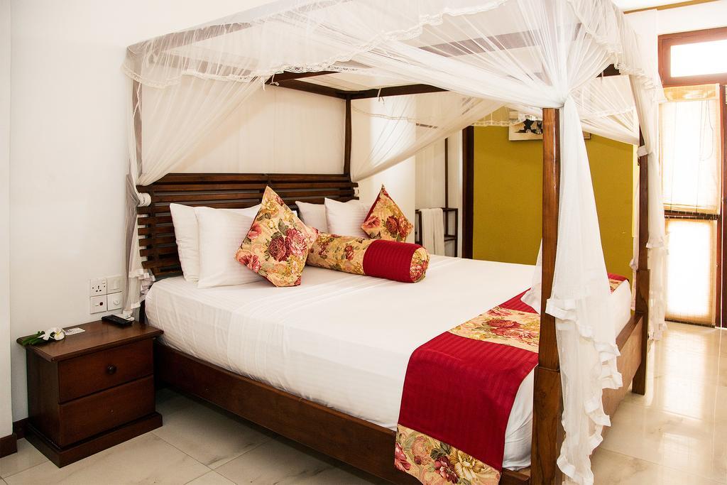 Suriya Arana Bed and Breakfast Negombo Eksteriør billede