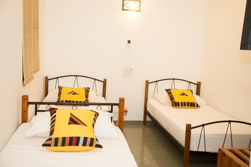 Suriya Arana Bed and Breakfast Negombo Eksteriør billede