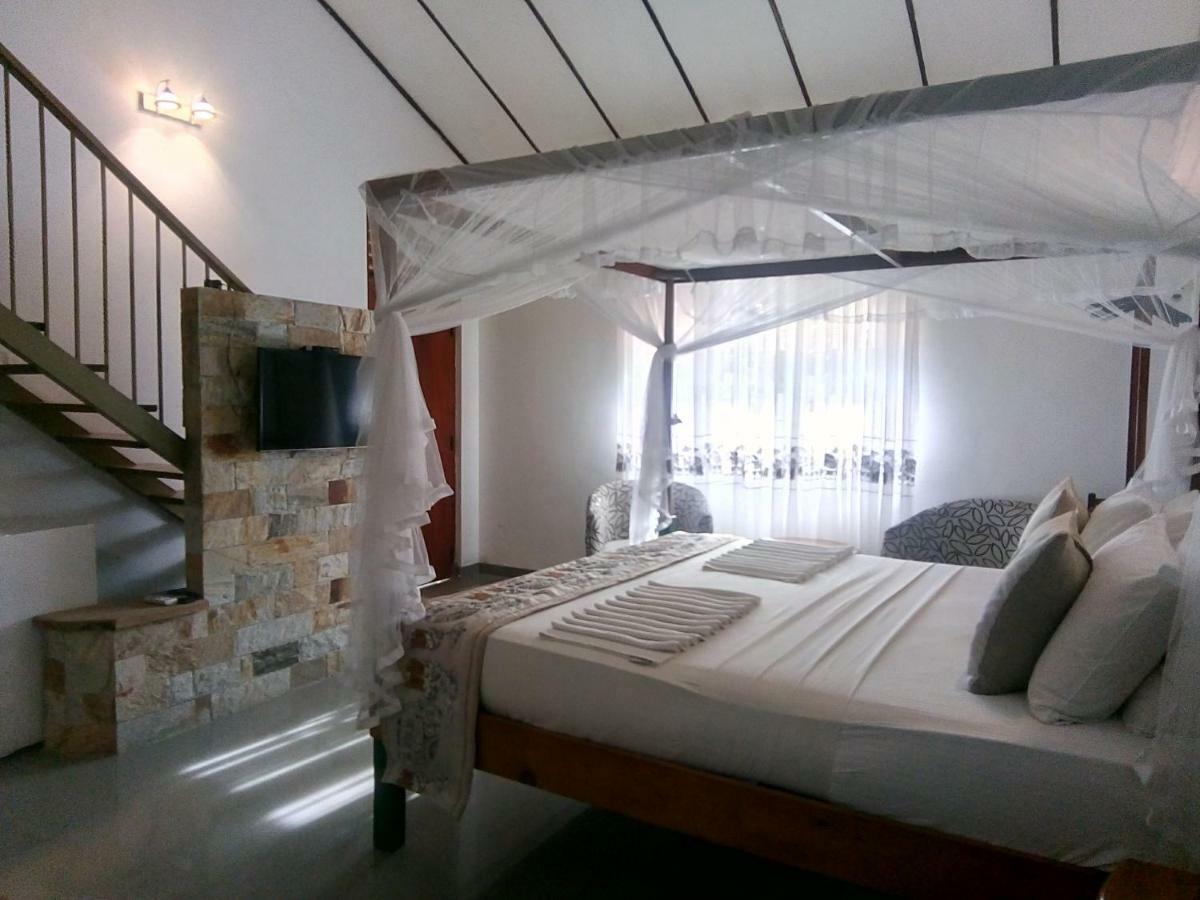 Suriya Arana Bed and Breakfast Negombo Eksteriør billede